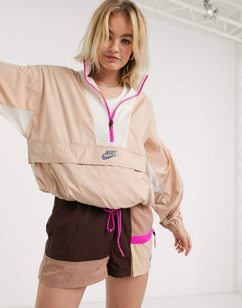 Nike Sportswear Icon Clash Packable Pullover Jacket Beige Windbreaker
